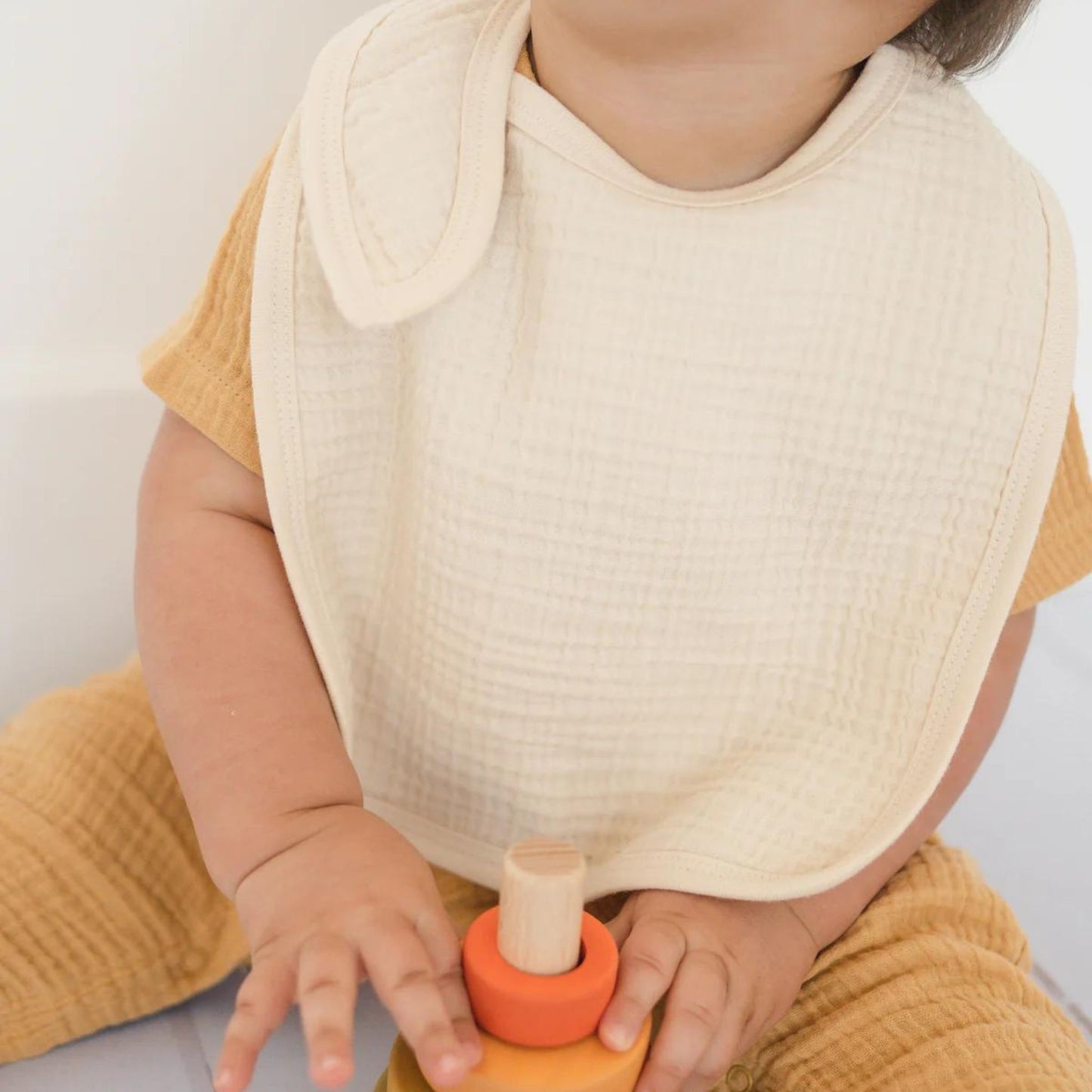 Organic Baby Muslin Classic Bib Set (2-pack)